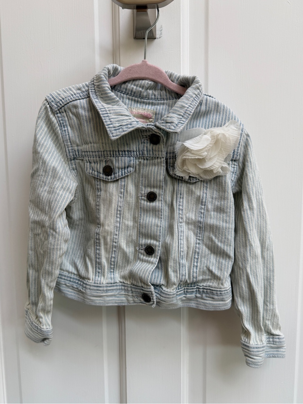 Genuine Kids Osh Kosh 4T Girls Blue White Denim Jean Jacket with Flower